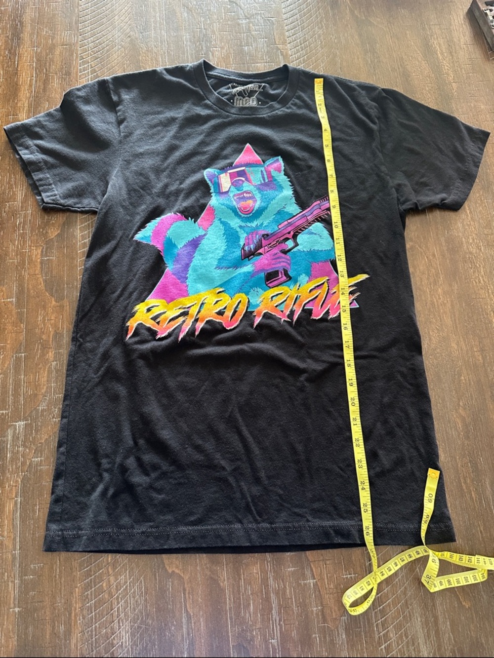 Retro Rifle Raccoon Graphic Tee - Black
